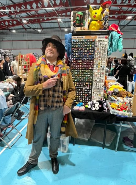 Doctor Who cosplay (Fourth Doctor) at TheToyTable