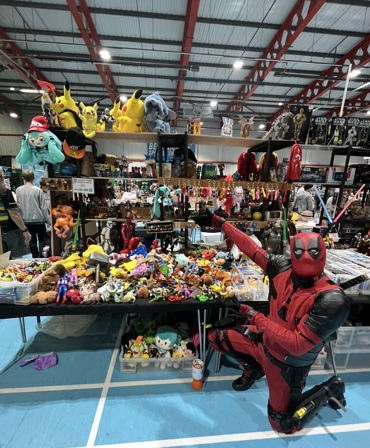 Wide colourful facade / table